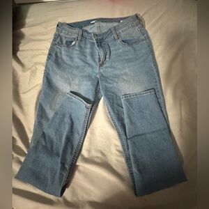 light wash skinny jeans